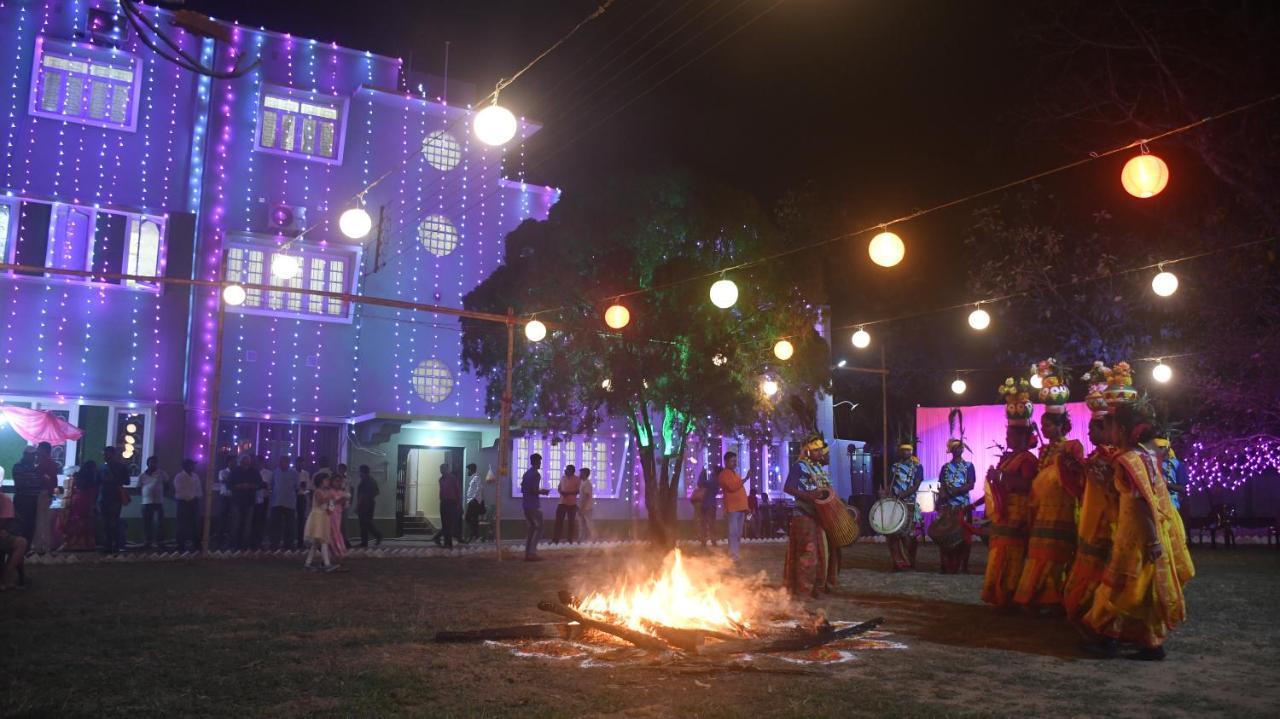 Jhargram Eshani Hotels And Guest House Экстерьер фото