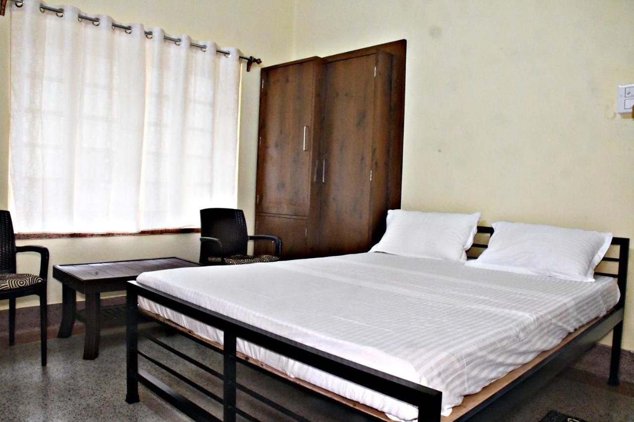 Jhargram Eshani Hotels And Guest House Экстерьер фото
