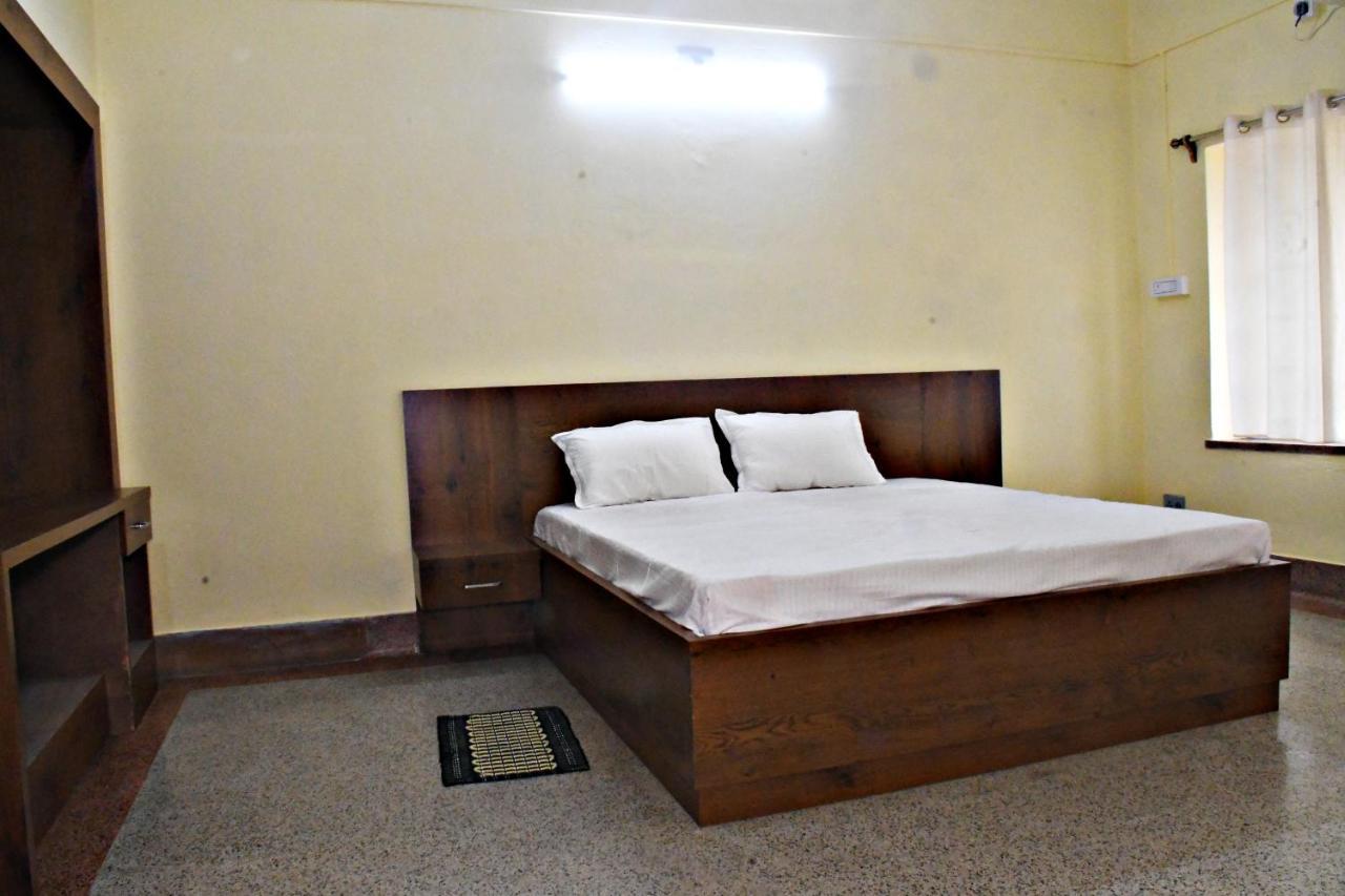 Jhargram Eshani Hotels And Guest House Экстерьер фото